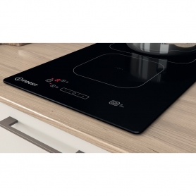 Indesit 30cm Domino Touch Control Induction Hob - Black - 1
