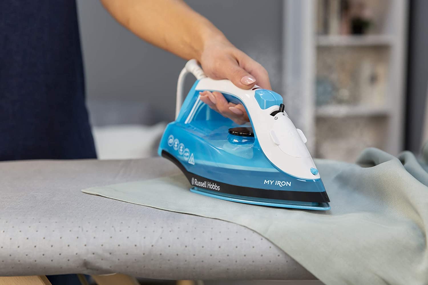 Russell Hobbs 1800w Steam Iron - Blue thumbnail image